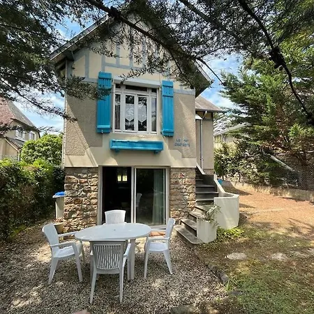 Maison A 100 M De La Plage Et Proche Du Centre Jullouville-les-Pins Exterior photo